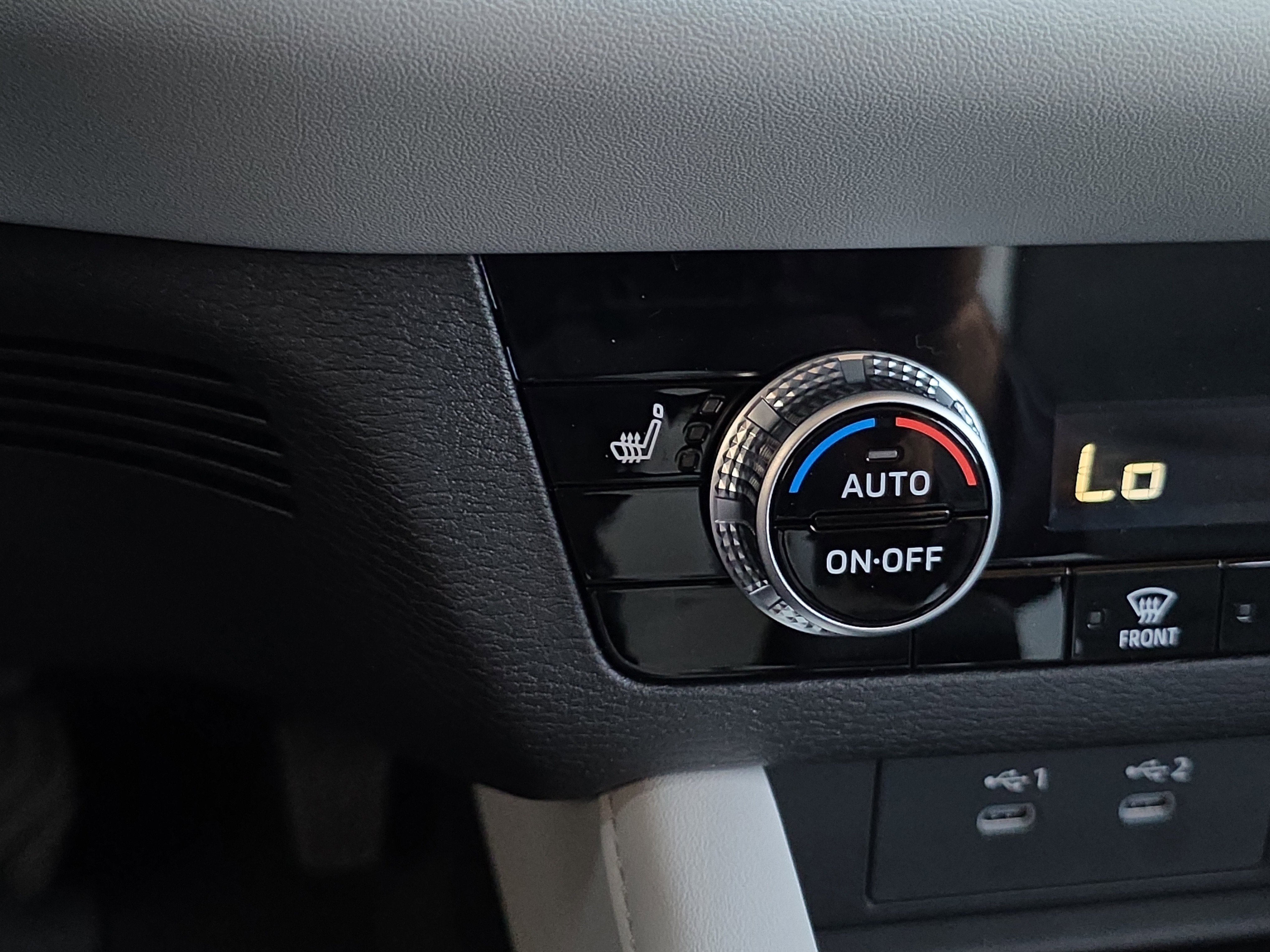 New 2026 Mitsubishi Outlander SE image 20