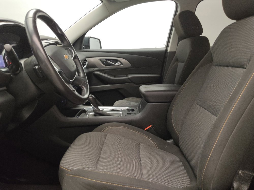 Used 2020 Chevrolet Traverse LT FWD image 17