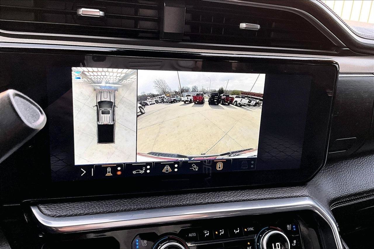 Used 2025 GMC Sierra 3500 Denali w/ Denali Reserve Package image 17