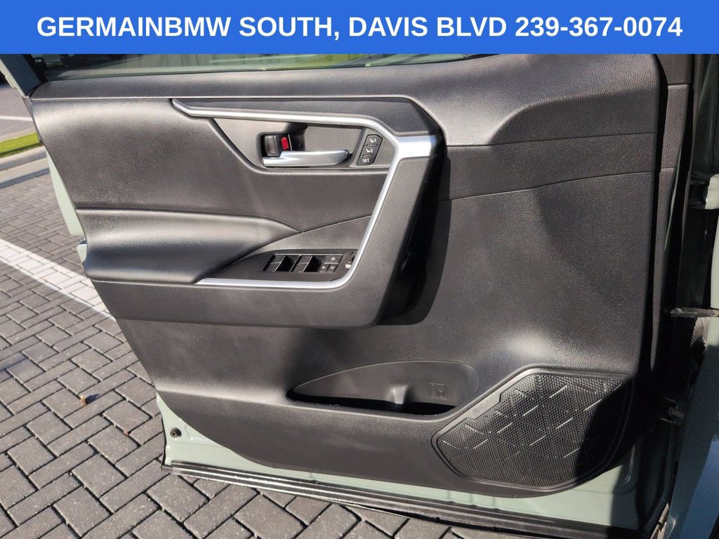 Used 2021 Toyota RAV4 XLE Premium FWD image 29