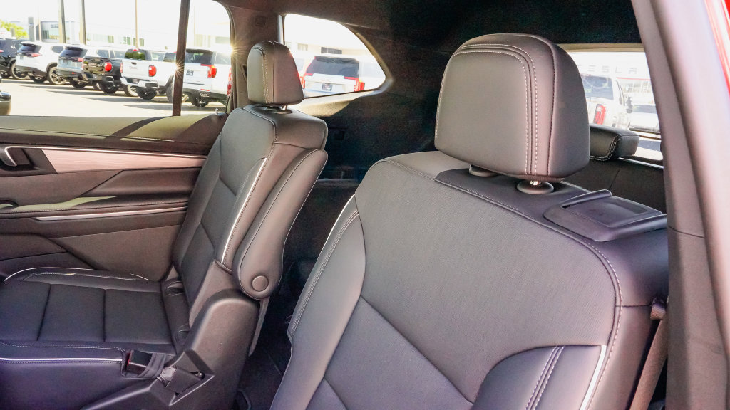 Used 2026 Buick Enclave Preferred FWD image 11