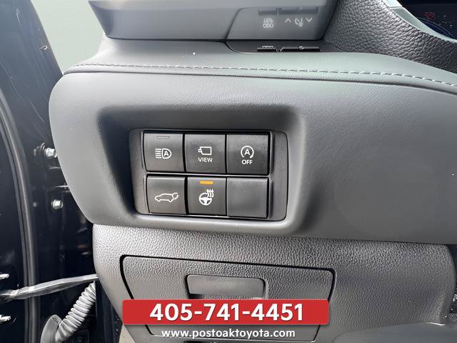 Used 2023 Toyota Highlander Platinum AWD/4WD image 34