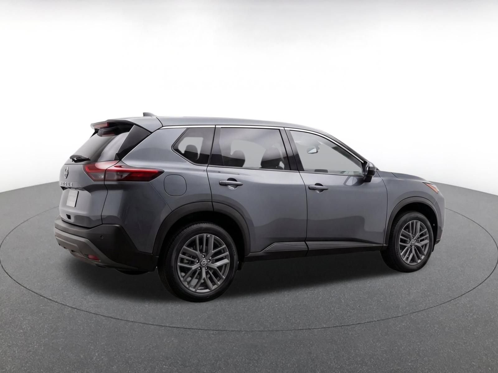 Used 2026 Nissan Rogue SV AWD/4WD image 15