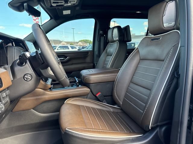 Used 2026 GMC Yukon XL Denali Ultimate w/ LPO, Floor Liner Package AWD/4WD image 19