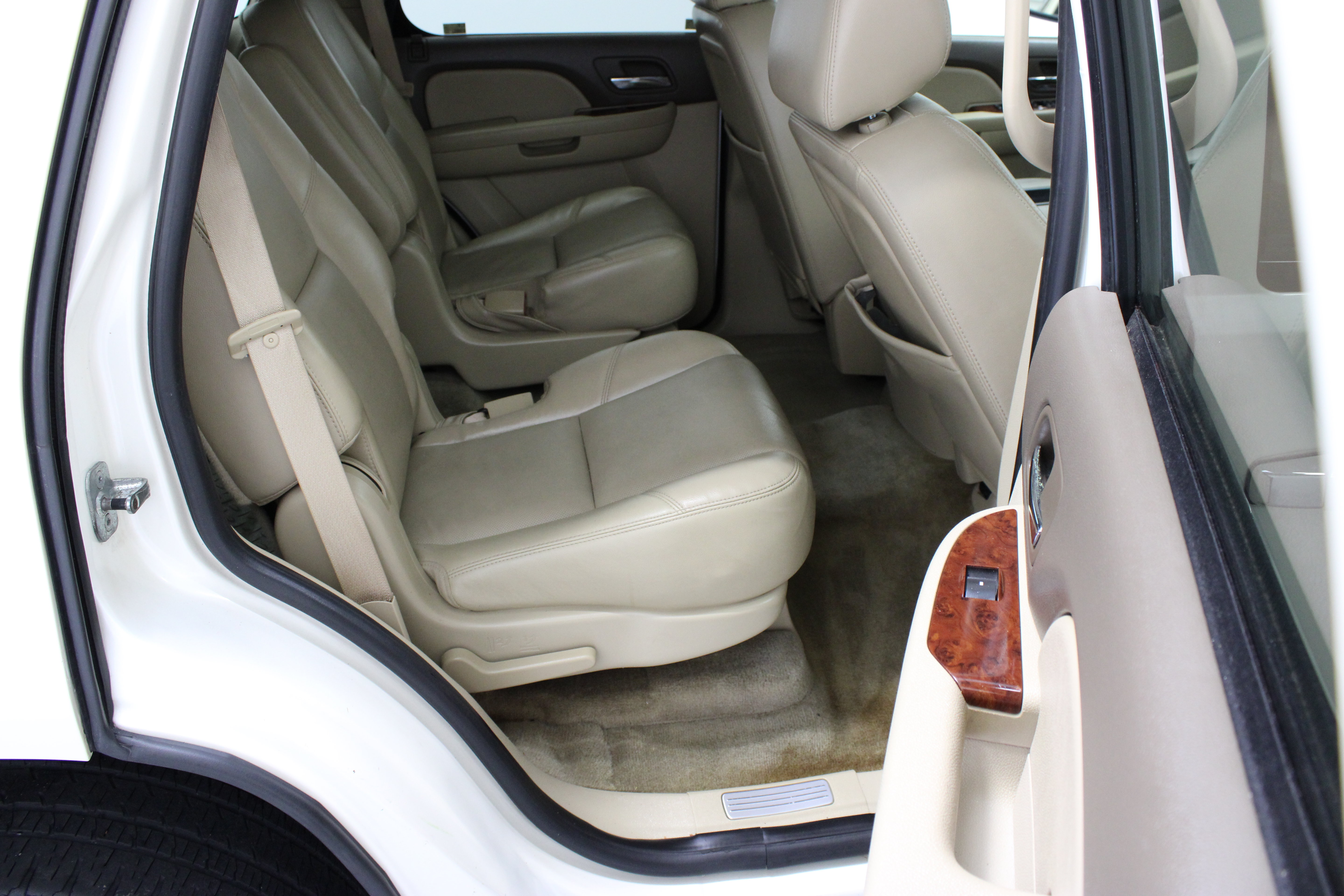 Used 2009 Chevrolet Tahoe LTZ RWD image 35