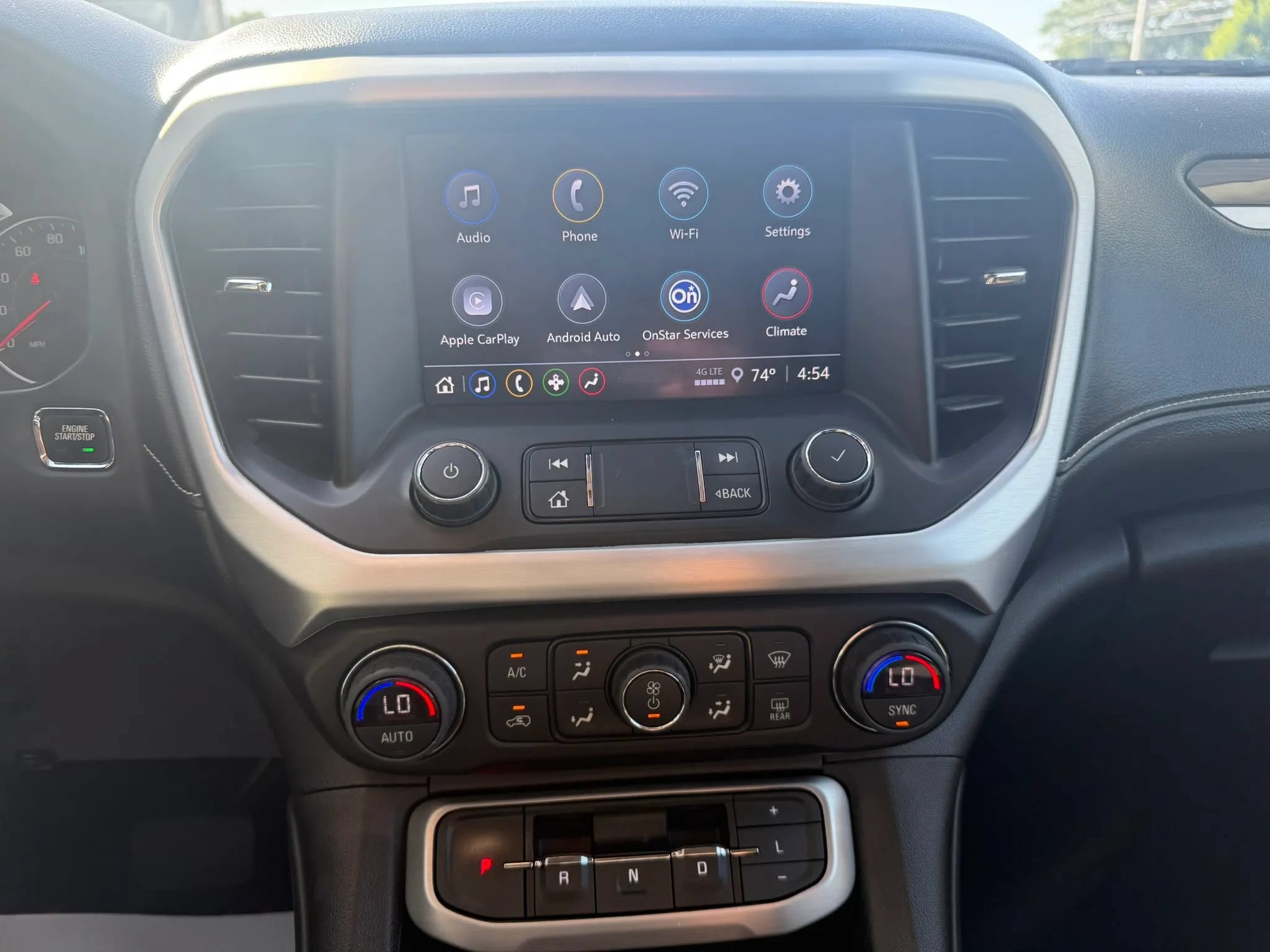 Used 2023 GMC Acadia SLE FWD image 11