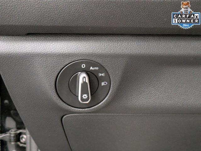 Used 2024 Volkswagen Jetta SE w/ Panoramic Sunroof Package FWD image 24