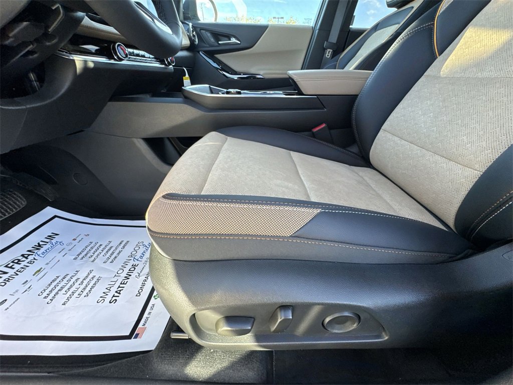 New 2026 Chevrolet Equinox ACTIV image 12