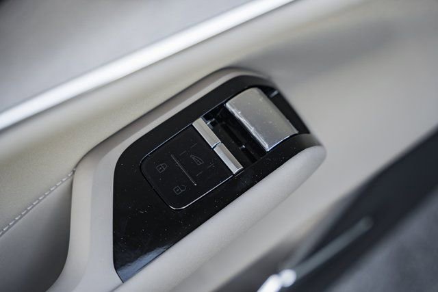 New 2025 Volvo EX90 Ultra w/ Protection Package Premier image 33