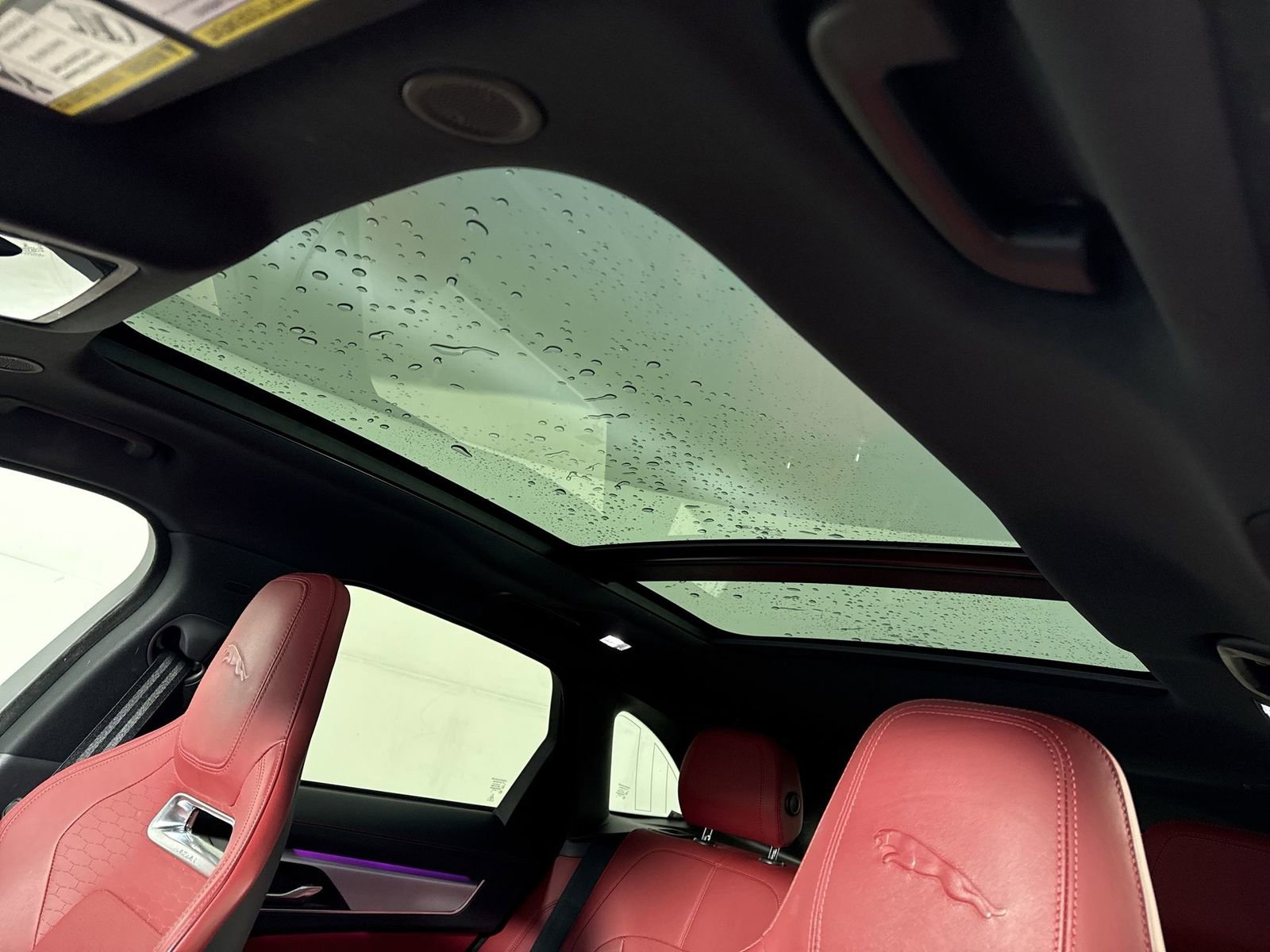 Used 2024 Jaguar F-PACE R-Dynamic S image 18