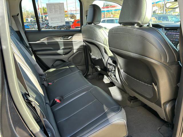 Used 2024 Jeep Grand Cherokee Limited w/ Trailer Tow Package image 21