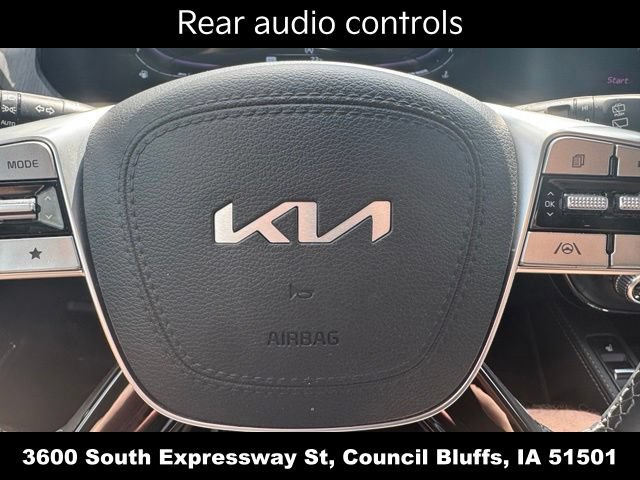 Used 2024 Kia Telluride EX w/ EX Captain's Chair Package AWD/4WD image 12