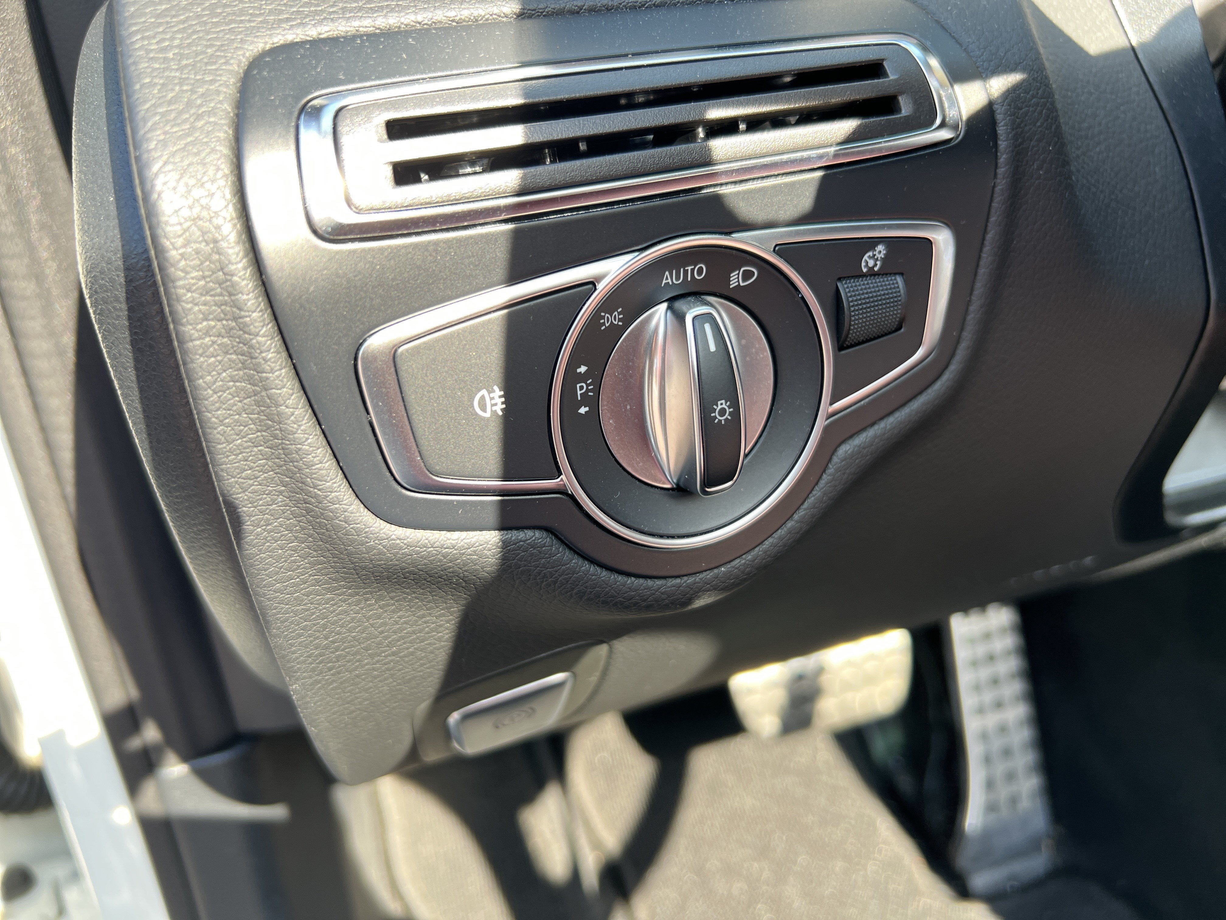 Used 2018 Mercedes-Benz C 300 4MATIC Cabriolet image 38