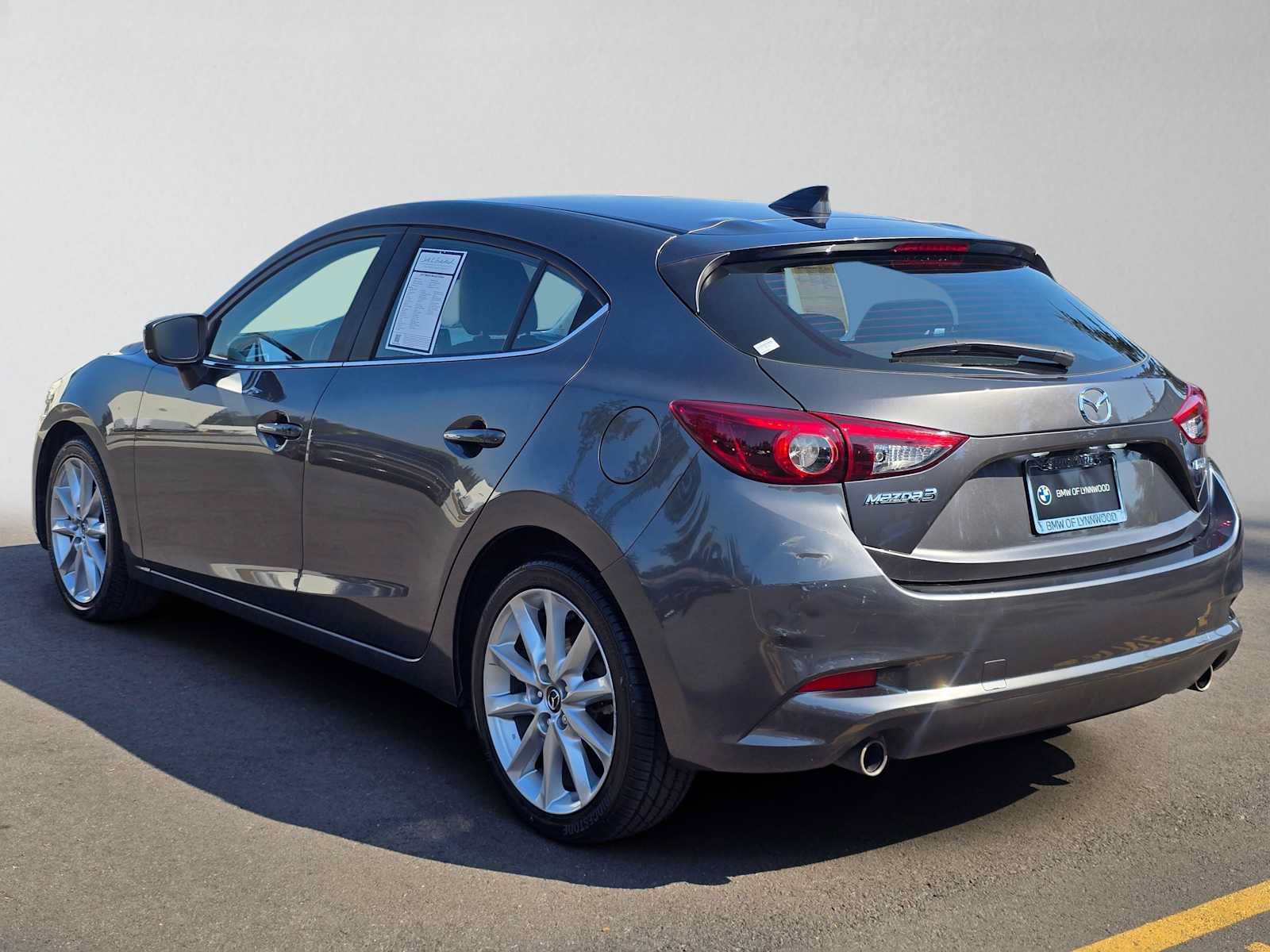 Used 2017 MAZDA MAZDA3 Grand Touring w/ Premium Equipment Package FWD image 5