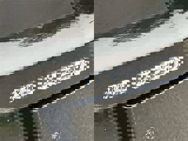 Used 2023 Lexus UX 250h AWD w/ Premium Package image 28