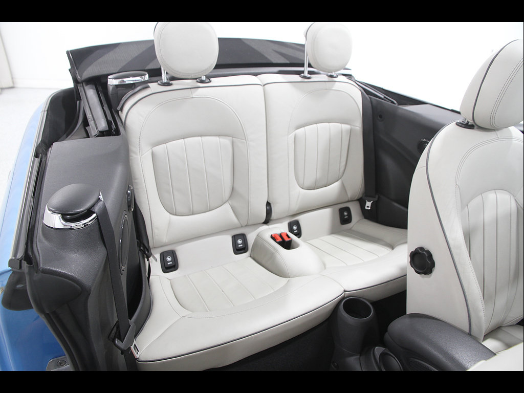 Used 2019 MINI Cooper S w/ Premium Package FWD image 17