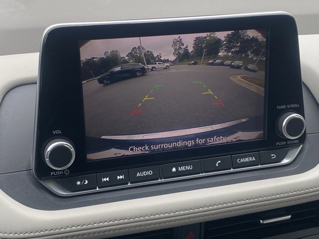 Certified 2023 Nissan Rogue SV image 3