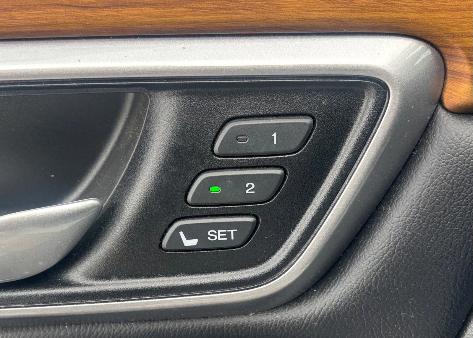 Used 2018 Honda CR-V Touring image 25