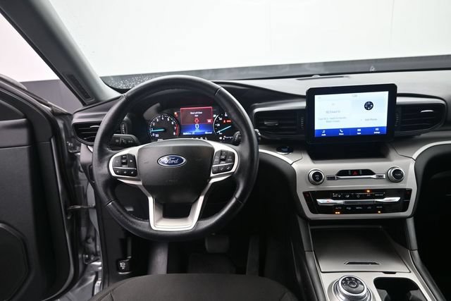 Used 2023 Ford Explorer XLT RWD image 12