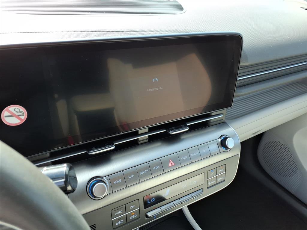 Used 2025 Hyundai Kona SEL image 13