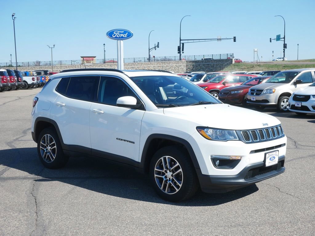 Used 2017 Jeep Compass Latitude w/ Popular Equipment Group image 3
