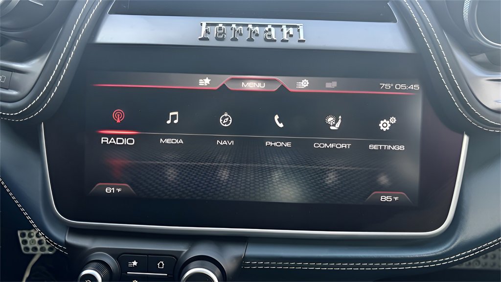 Used 2017 Ferrari GTC4Lusso image 21