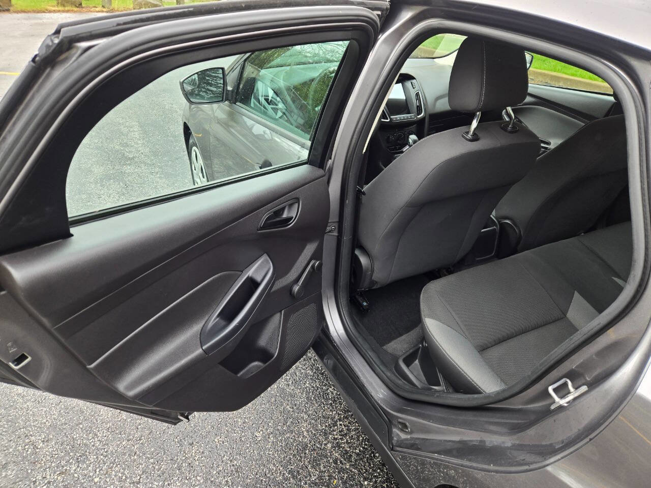 Used 2012 Ford Focus S FWD image 30