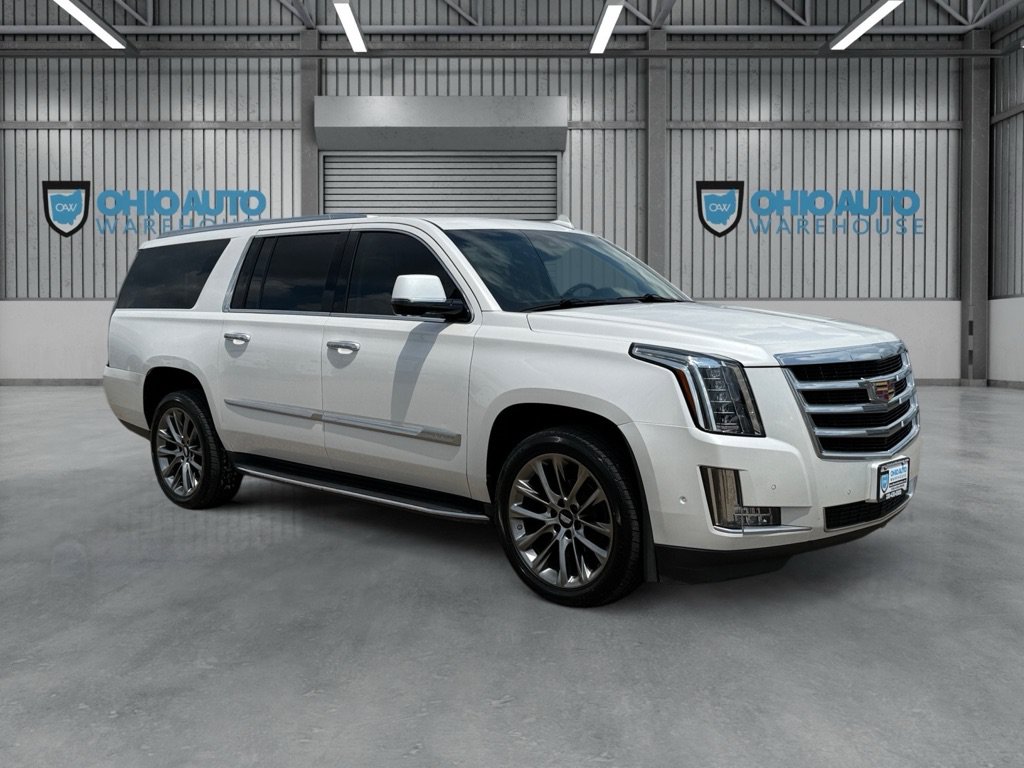 Used 2019 Cadillac Escalade ESV Luxury AWD/4WD image 3