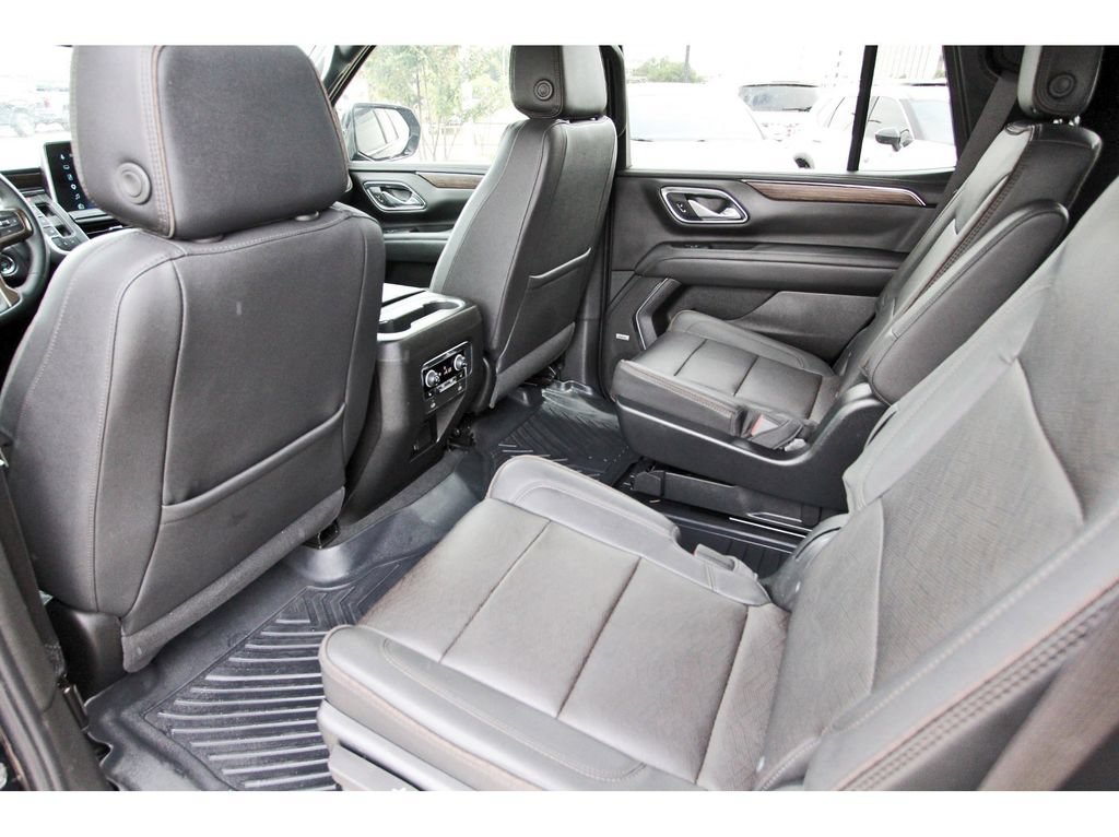 Used 2023 Chevrolet Tahoe High Country RWD image 12