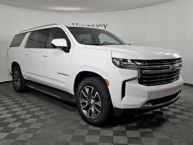 Used 2021 Chevrolet Suburban LT RWD image 4