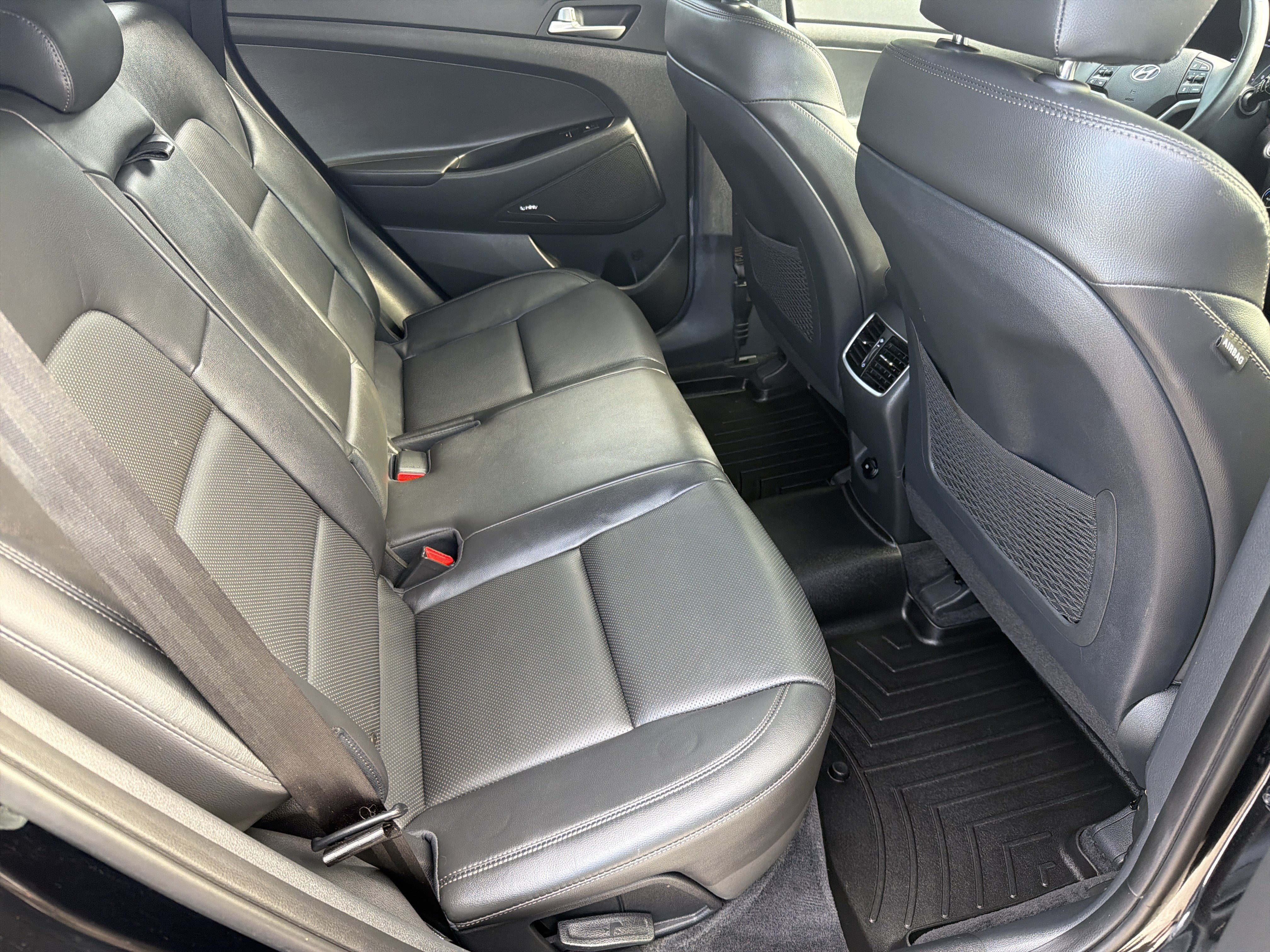 Used 2021 Hyundai Tucson Ultimate w/ Cargo Package FWD image 16