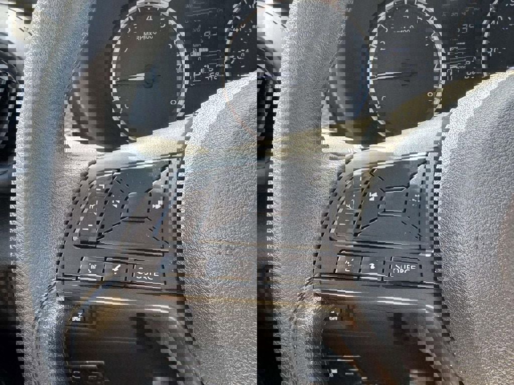 Used 2025 Nissan Kicks Play S FWD image 22