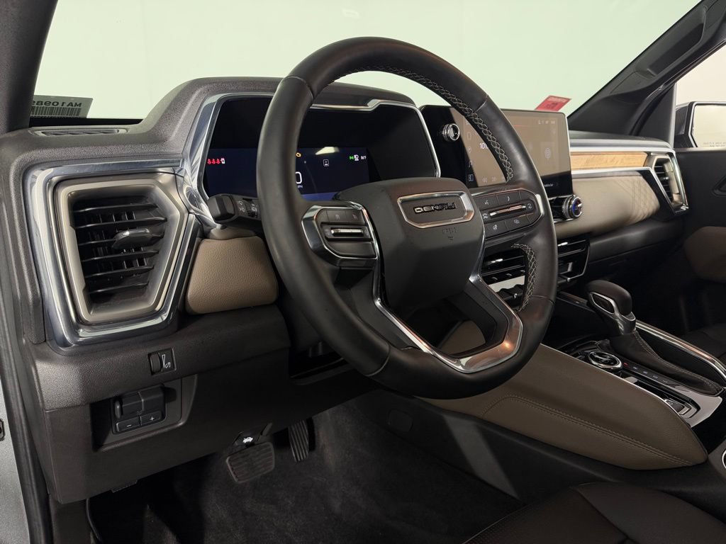 Used 2024 GMC Canyon Denali AWD/4WD image 22