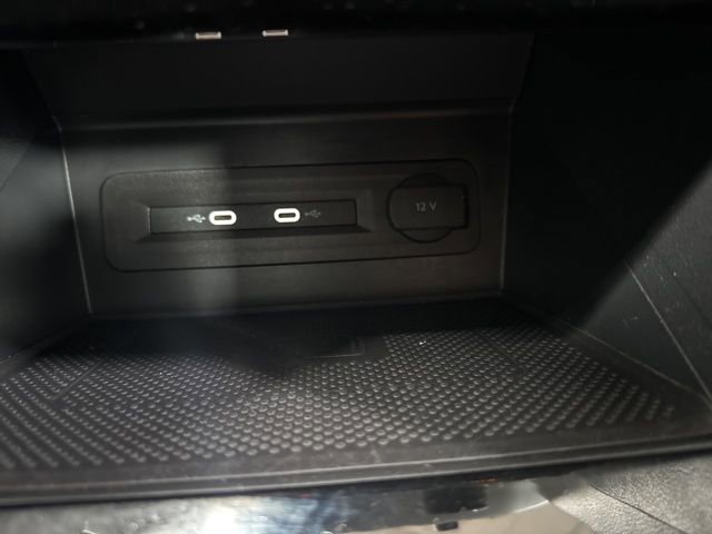 Used 2023 Volkswagen Atlas SEL R-Line image 24