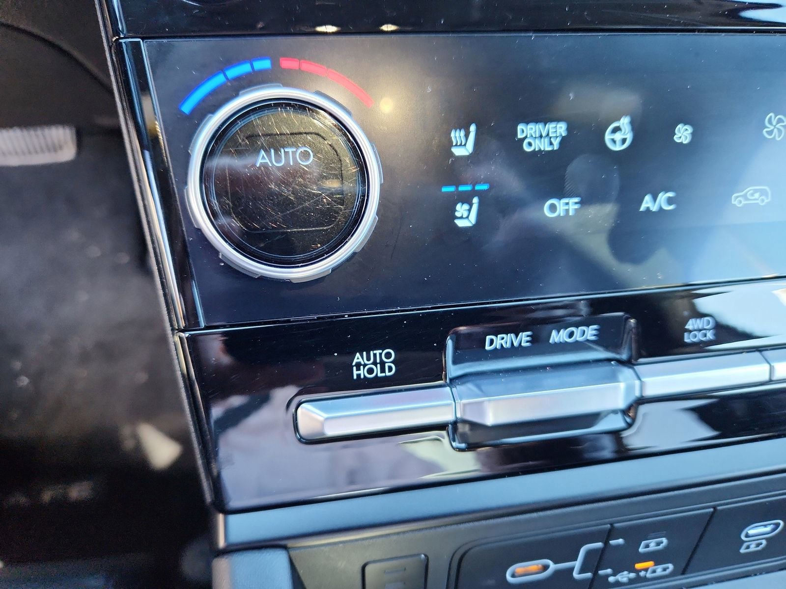 Used 2025 Hyundai Santa Fe Calligraphy image 22