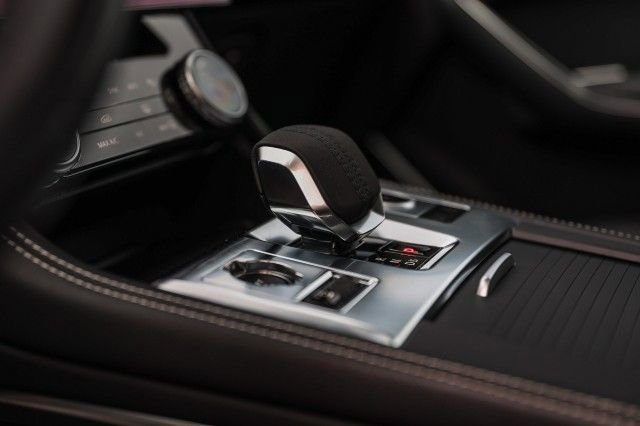 Used 2024 Jaguar F-PACE R-Dynamic S image 22