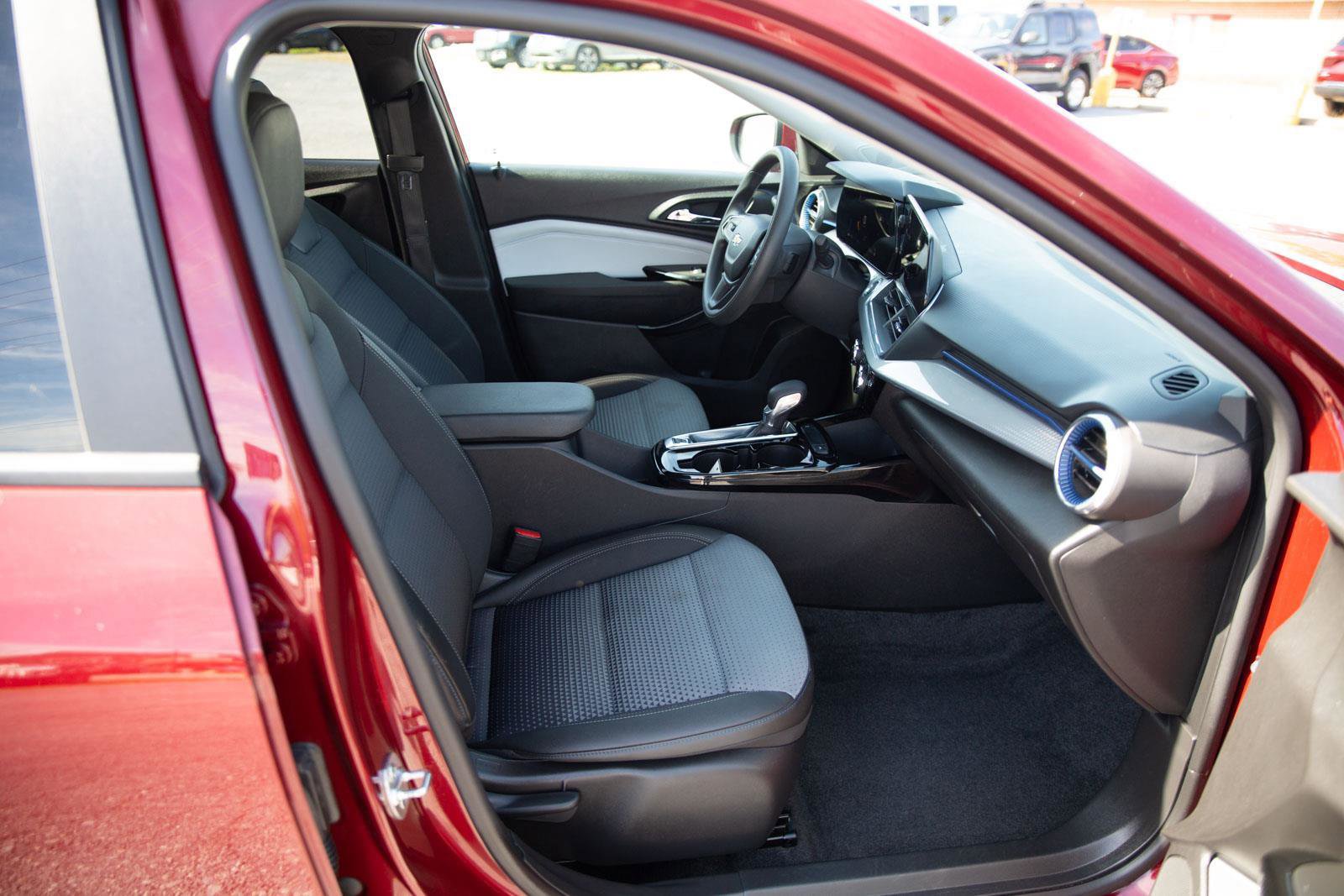 Certified 2024 Chevrolet Trax LT image 22