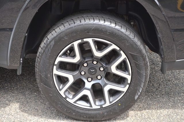 Used 2025 RAM 1500 Laramie AWD/4WD image 12