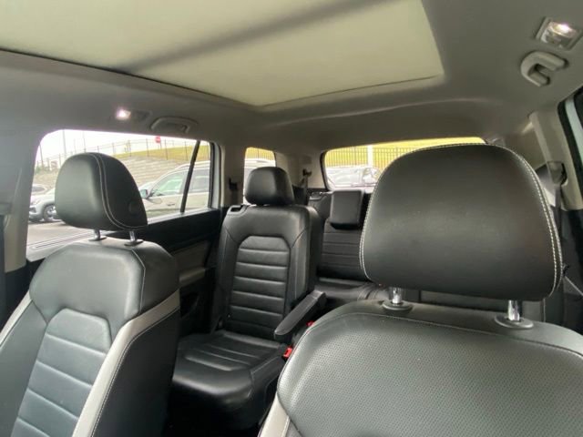 Used 2022 Volkswagen Atlas SEL Premium AWD/4WD image 12