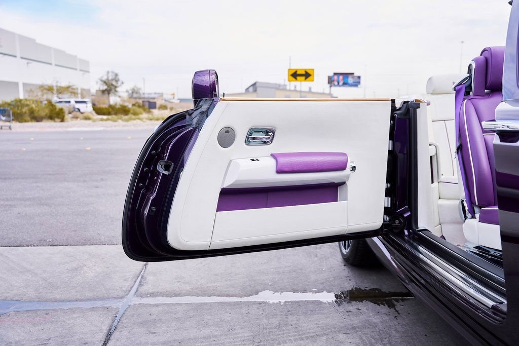 Used 2008 Rolls-Royce Phantom Drophead Coupe image 31