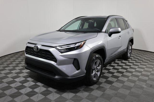Used 2024 Toyota RAV4 XLE image 1