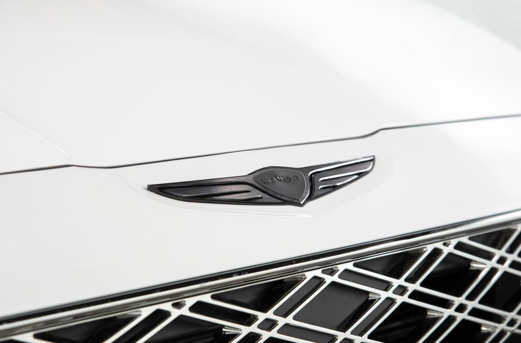 Used 2026 Genesis GV80 2.5T image 3