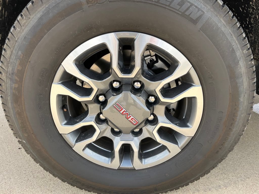 Used 2025 GMC Sierra 3500 Pro AWD/4WD image 9