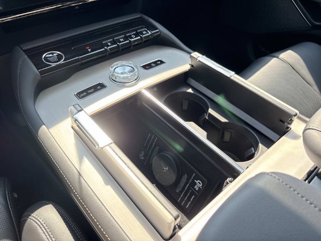 New 2027 Lincoln Navigator L Reserve AWD/4WD image 32