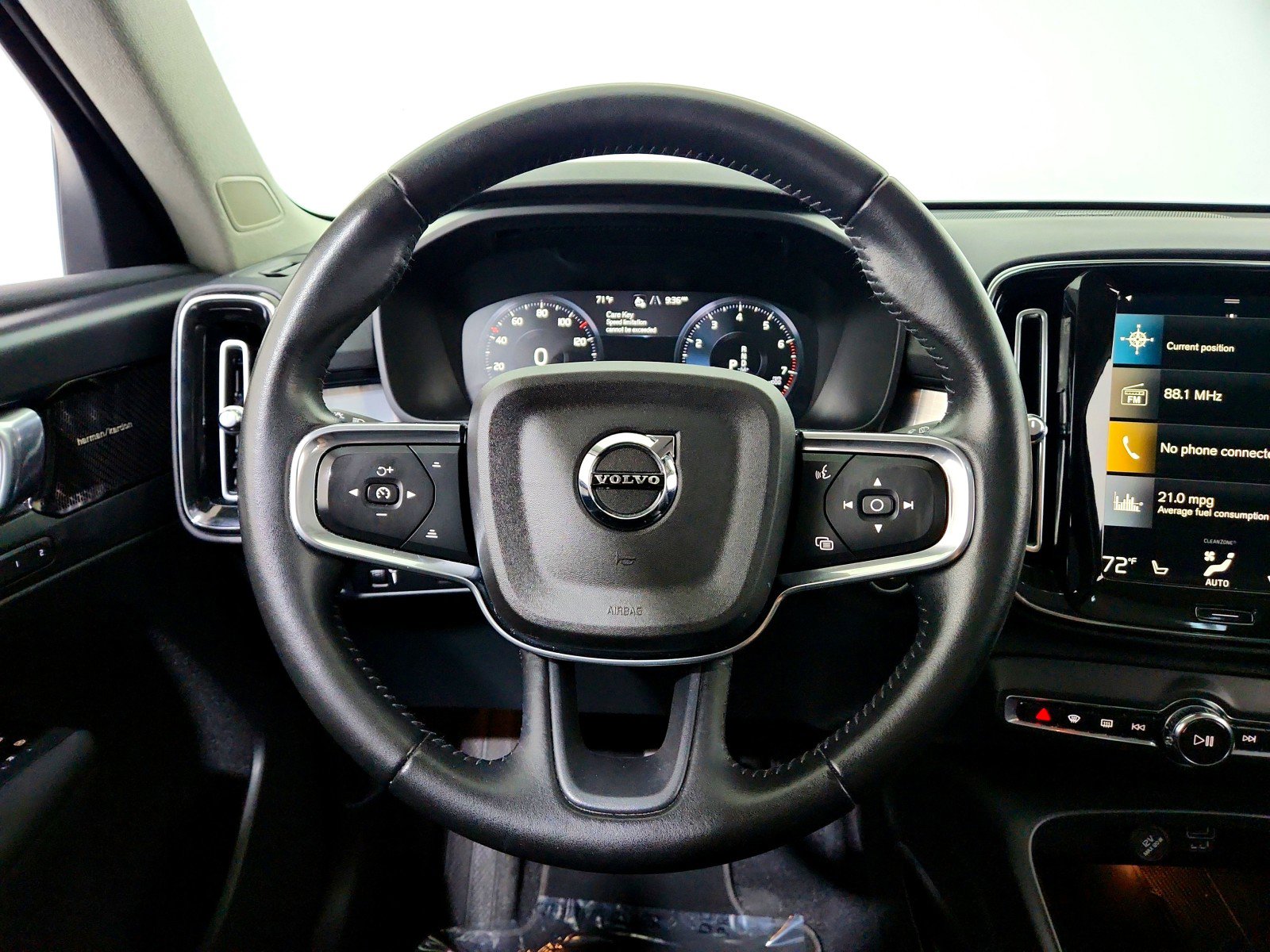 Used 2021 Volvo XC40 T5 Momentum image 16