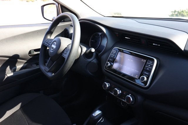 New 2025 Nissan Kicks Play S image 20