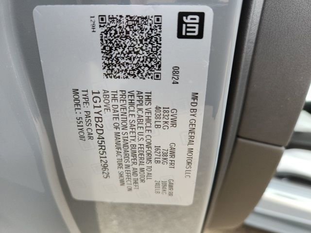 Used 2024 Chevrolet Corvette Stingray Preferred Cpe w/ Stealth Interior Trim Package image 30