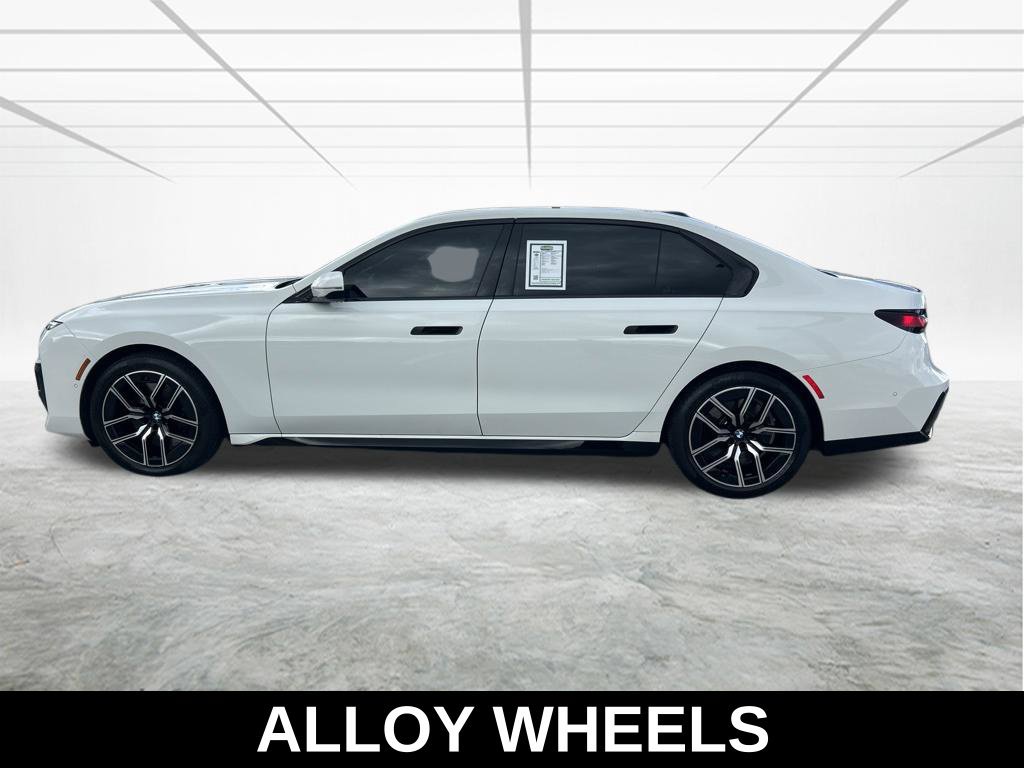 Used 2026 BMW 740i RWD image 8