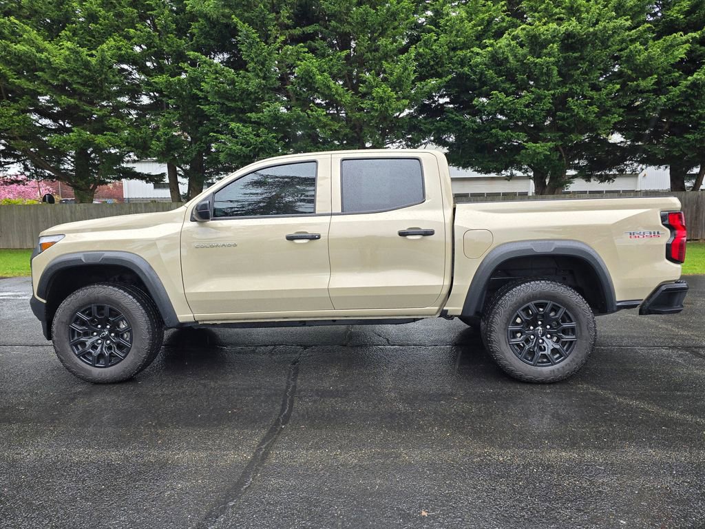 Used 2023 Chevrolet Colorado Trail Boss w/ Advanced Trailering Package AWD/4WD image 3