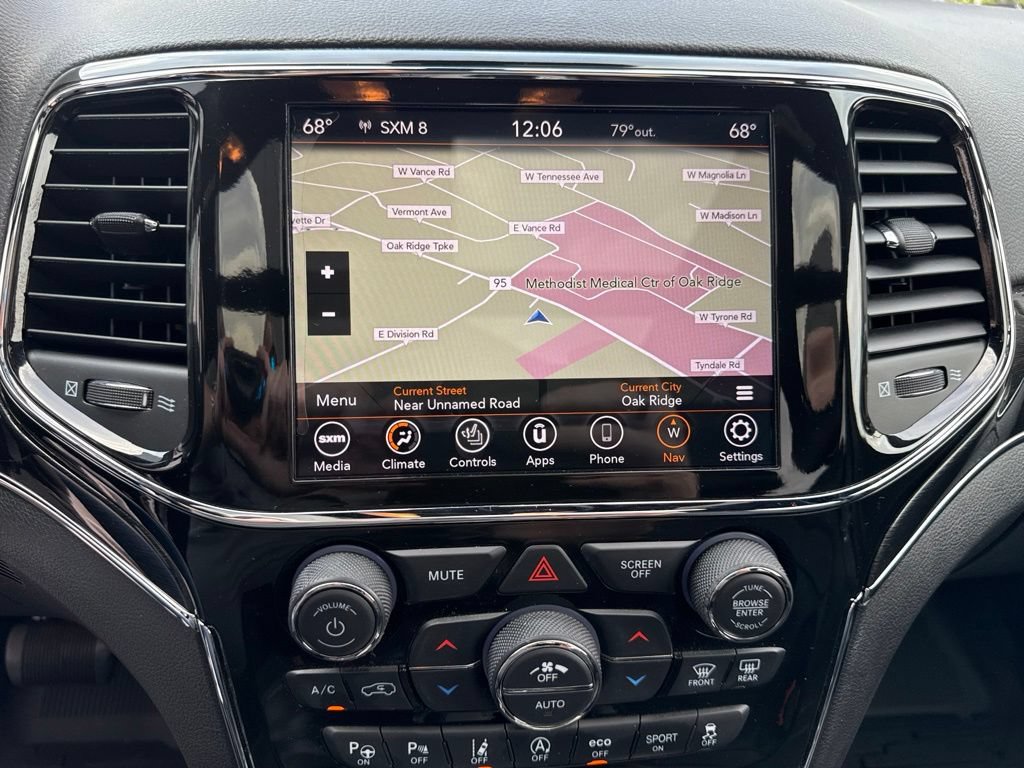 Used 2021 Jeep Grand Cherokee Trailhawk w/ Trailhawk Luxury Group AWD/4WD image 36